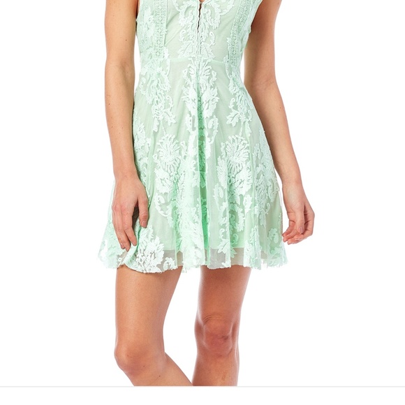 ✌Free People See Foam green lace dress🌹 - Picture 8 of 8